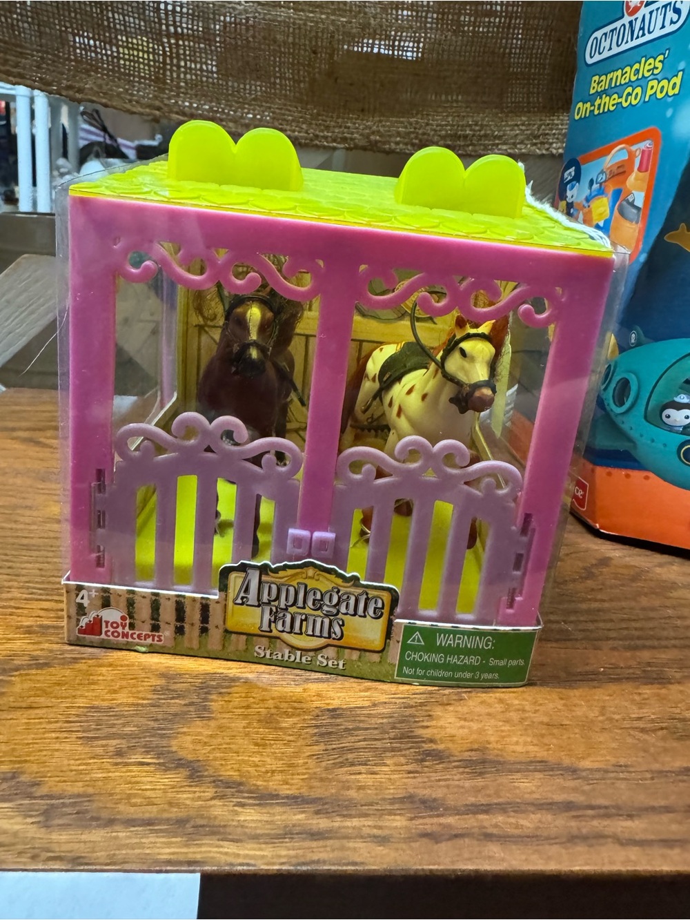 Applegate Farms Stable Set